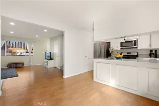 Photo #4: OC26010307 Listing 