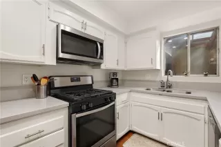 Photo #5: OC26010307 Listing 