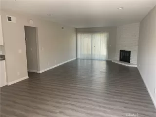 Photo #6: OC26011422 Listing 