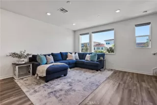 Photo #4: OC26012503 Listing 