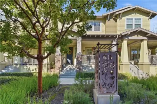 Browse active condo listings in BRIAR ROSE