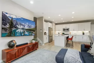 Photo #4: OC26013742 Listing 