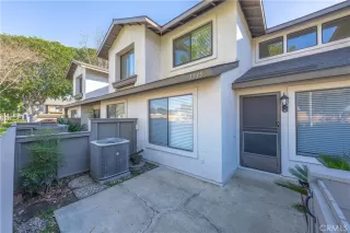 Photo #4: OC26013877 Listing 