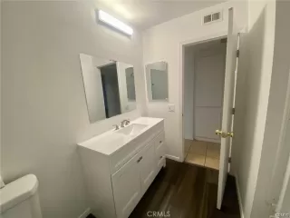 Photo #4: OC26014778 Listing 