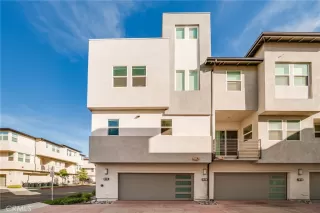 Photo #4: OC26015016 Listing 