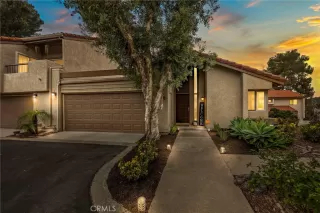 Browse active condo listings in LA MANCHA