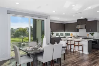 Photo #2: OC26015526 Listing