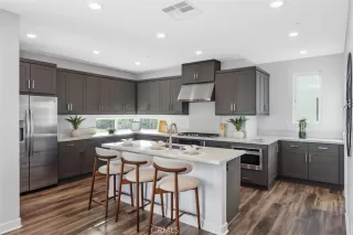 Photo #3: OC26015526 Listing