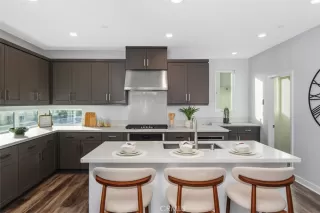 Photo #4: OC26015526 Listing