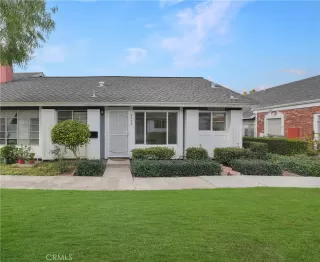 Photo #2: OC26015729 Listing