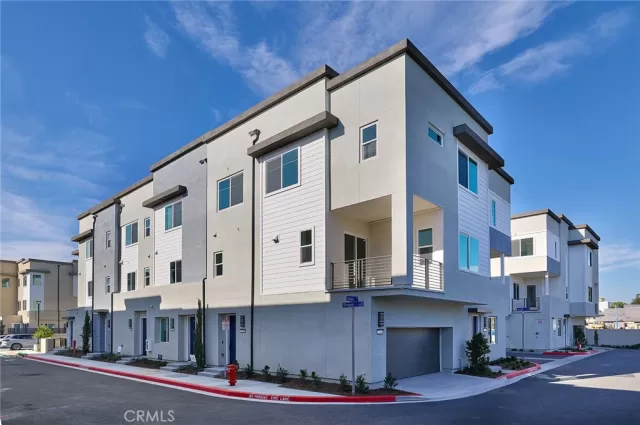 MLS: OC26016258 Condo For Sale