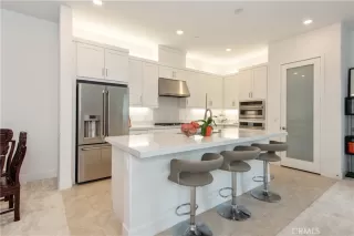 Photo #5: OC26016551 Listing