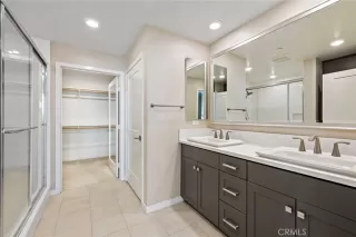 Photo #6: OC26016852 Listing