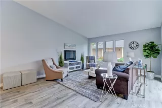 Photo #4: OC26016864 Listing 