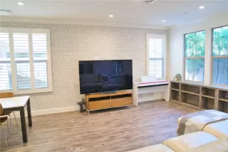 Photo #2: OC26016910 Listing