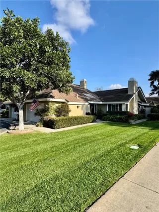 Photo #1: OC26016959 Listing