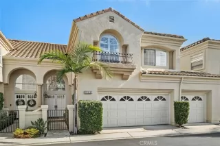 Browse active condo listings in BELLA VISTA