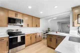 Photo #2: OC26020109 Listing