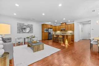 Photo #3: OC26020290 Listing