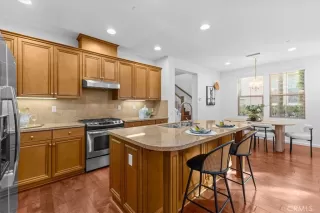 Photo #6: OC26020290 Listing