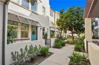 Photo #2: OC26020919 Listing