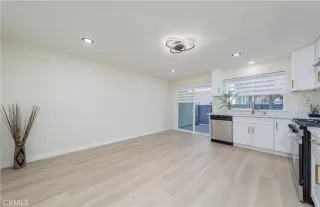 Photo #6: OC26021323 Listing