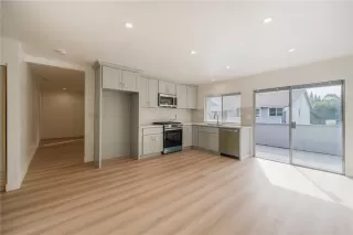 Photo #5: OC26021913 Listing