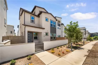 Photo #1: OC26021937 Listing 