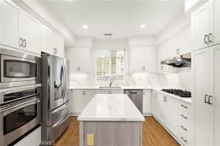 Photo #4: OC26022077 Listing