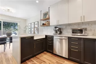 Photo #4: OC26022548 Listing