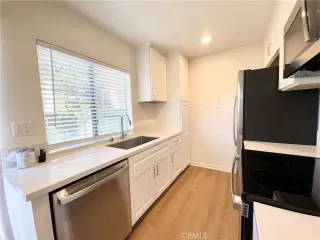 Photo #4: OC26023716 Listing 