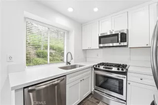 Photo #5: OC26024186 Listing