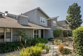 More Details about MLS # OC26024311 : 345 UNIVERSITY DRIVE F4