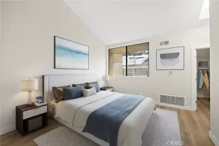 Photo #2: OC26024391 Listing