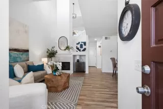 Photo #2: OC26024795 Listing