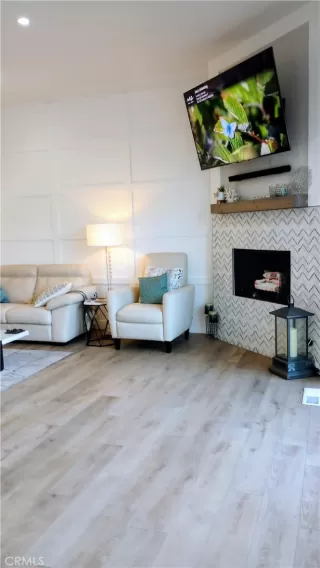 Photo #5: OC26024981 Listing 