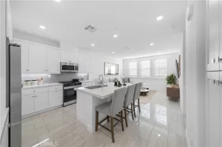 Photo #2: OC26025441 Listing 