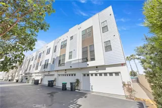 Photo #3: OC26025619 Listing 