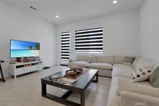 Photo #2: OC26025652 Listing 