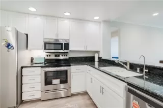 Photo #6: OC26025760 Listing