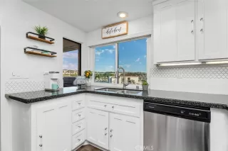 Photo #4: OC26025774 Listing