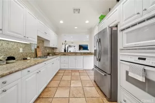 Photo #6: OC26025988 Listing