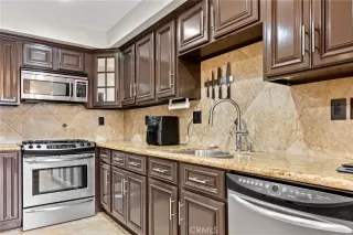 Photo #5: OC26026230 Listing 