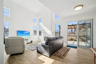 Photo #2: OC26026285 Listing 