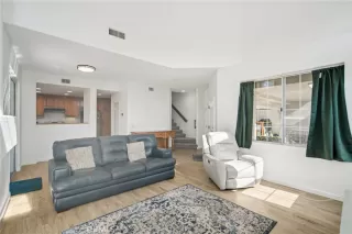 Photo #6: OC26026285 Listing 