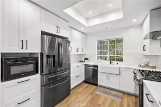 Photo #4: OC26026312 Listing