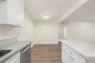 Photo #2: OC26026391 Listing 