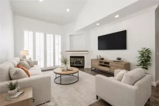 Photo #2: OC26026528 Listing 