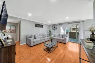 Browse active condo listings in GARDEN PARK