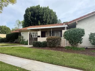 Photo #1: OC26027385 Listing